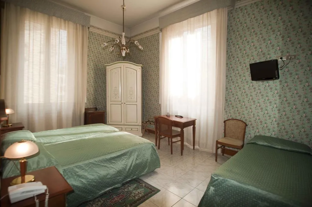 QUADRUPLE STANDARD Room, Hotel Beatrice, Florence
