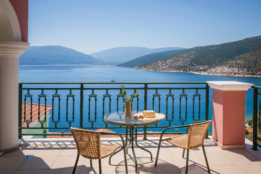 DOUBLE DELUXE SEA VIEW Room, Kefalonia Bay Palace by GHH, Kefallinia