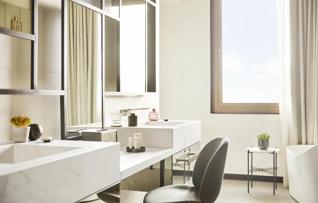 SUITE STANDARD Room, Grand Hyatt Barcelona, Barcelona