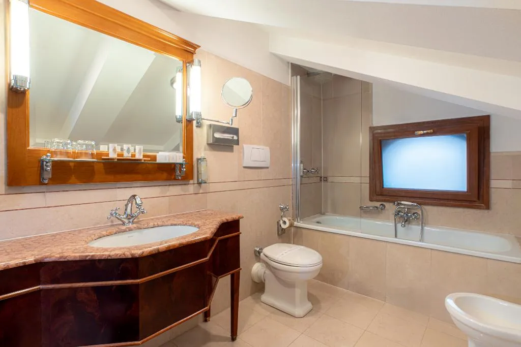 SUITE STANDARD Room, All'Angelo Art Hotel, Venice