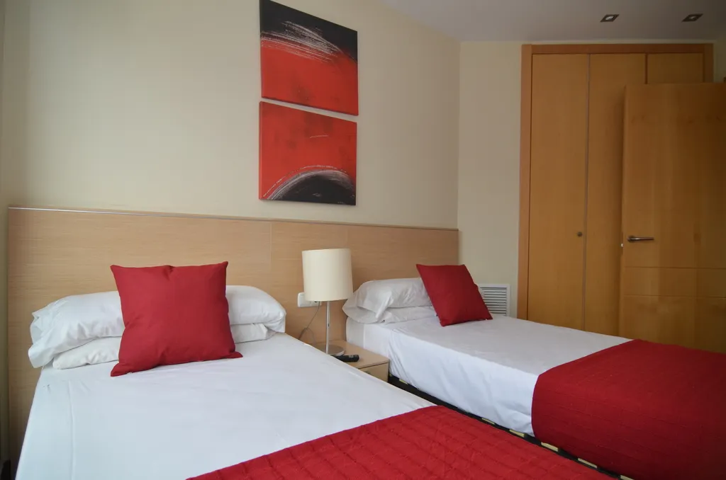 APARTMENT TWO BEDROOMS Room, Valencia Rental, Valencia