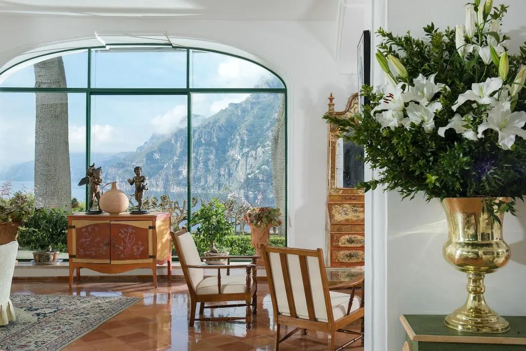 Lobby, Il San Pietro, Naples