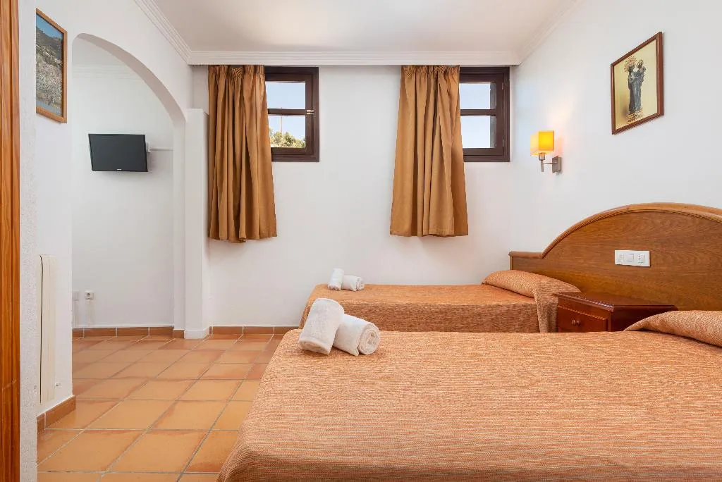 STUDIO STANDARD Room, Santuario de Lluc, Majorca