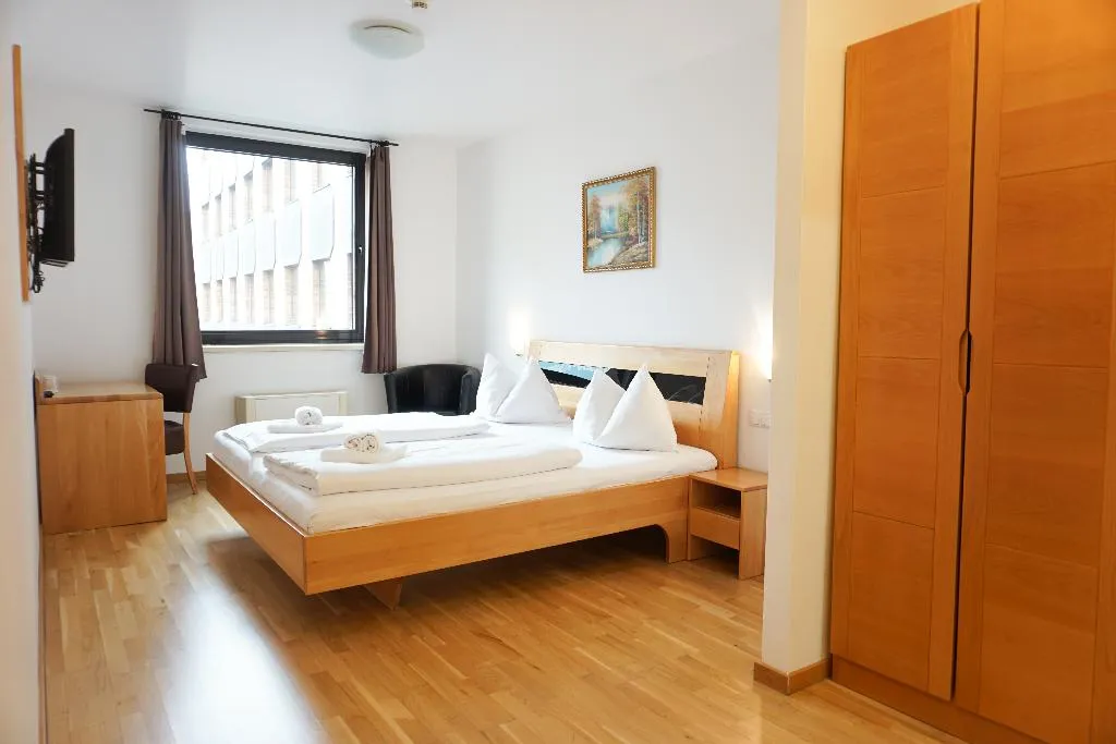 DOUBLE STANDARD Room, Hotel Kaffeemuehle, Vienna