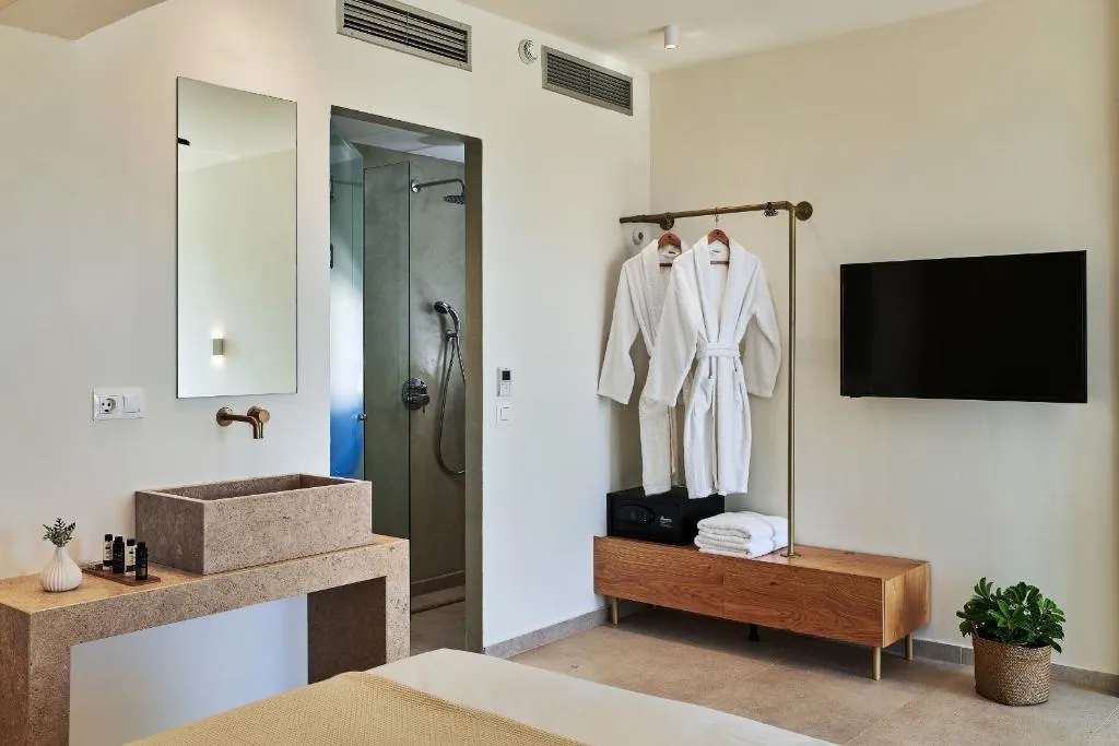 Room WITH JACUZZI Room, Vasia Sea Retreat, Crete