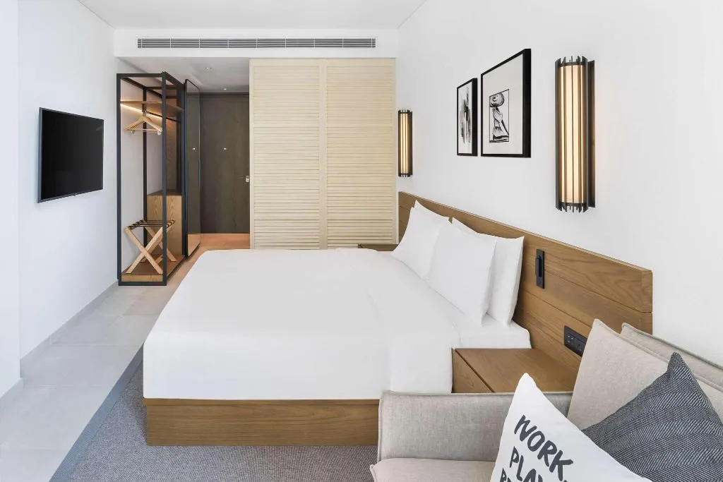 DOUBLE SUPERIOR Room, Radisson Beach Resort Palm Jumeirah, Dubai