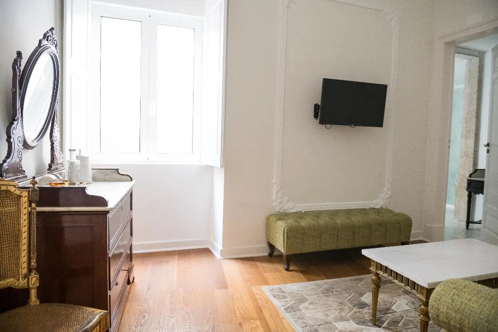 SUITE KING SIZE BED Room, 1869 PrIncipe Real, Lisbon