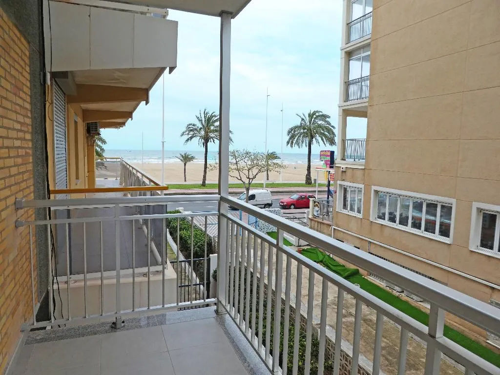 Terrace, Apartamentos Gandía Primera Línea de Playa 3000, Valencia