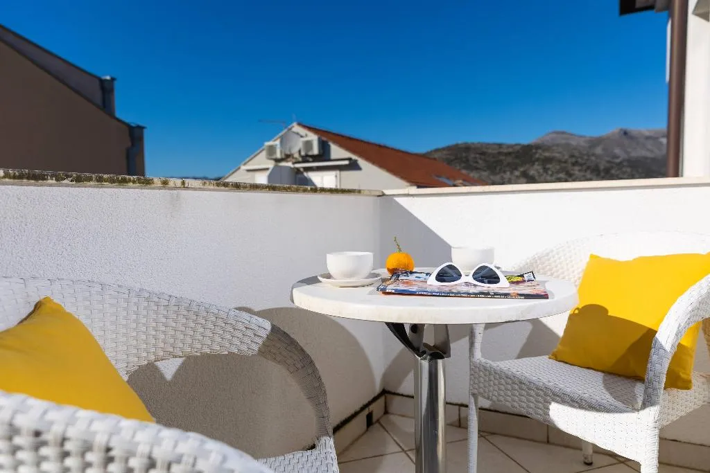 APARTMENT TWO BEDROOMS Room, Villa Erna, Dubrovnik