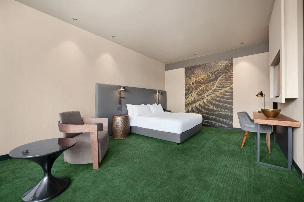 JUNIOR SUITE WITH VIEWS Room, Hilton Porto Gaia, Porto