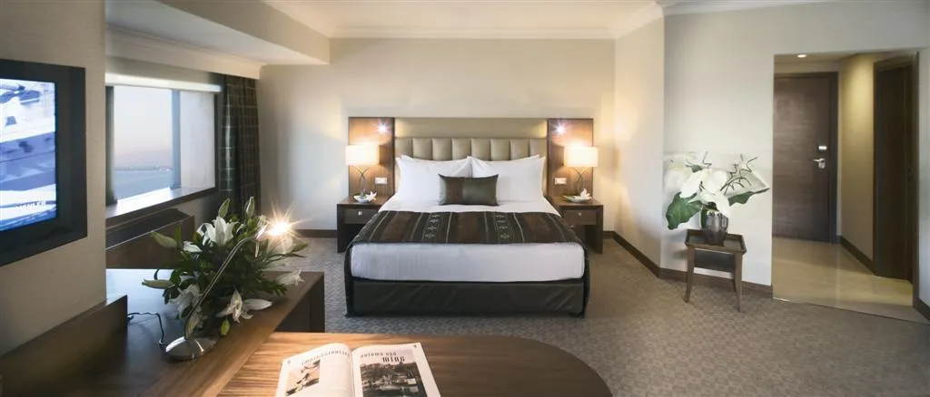 JUNIOR SUITE KING SIZE BED Room, Mövenpick Izmir, Izmir