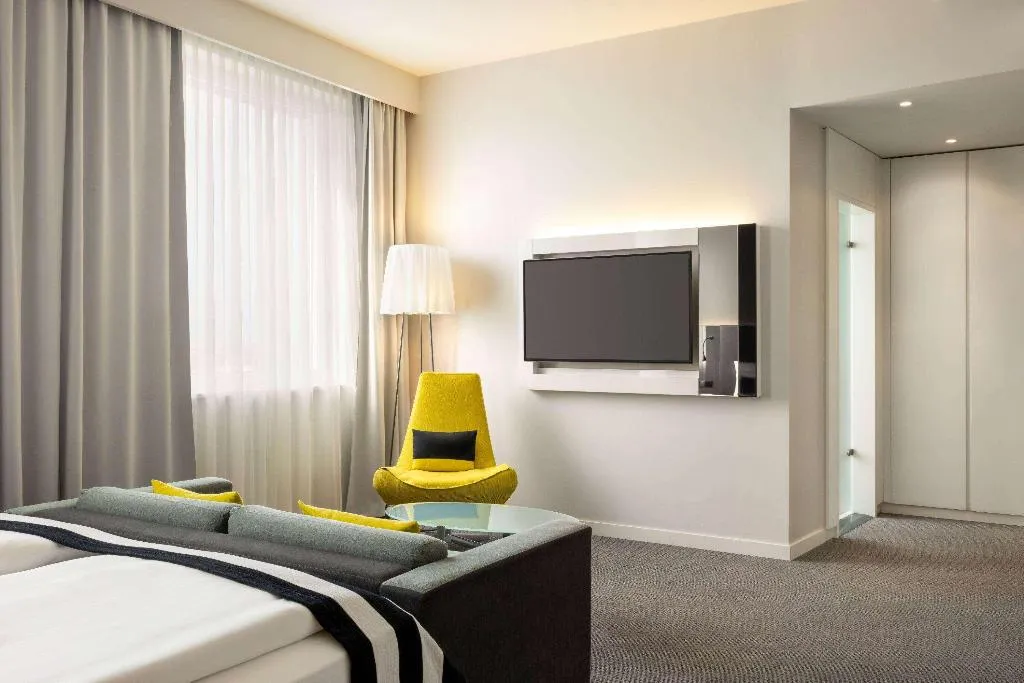DOUBLE SUPERIOR Room, Vienna House by Wyndham Andel's Berlin, Berlin