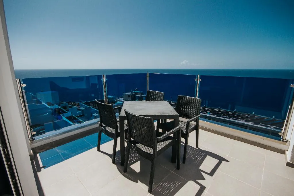 JUNIOR SUITE STANDARD Room, Servatur Puerto Azul, Gran Canaria
