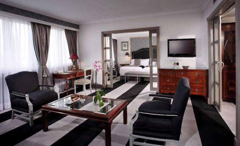 SUITE STANDARD Room, The Level At Hotel Melia Castilla, Madrid
