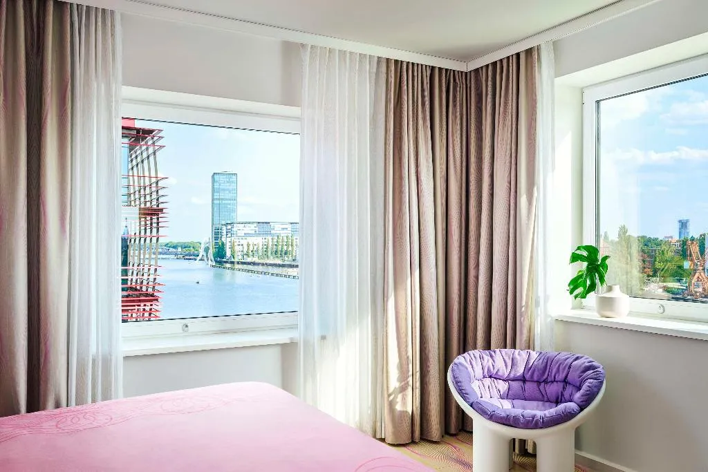 DOUBLE PREMIUM Room, nhow Berlin, Berlin