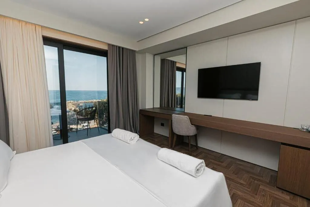 Room, Mazarine Hotel, Kavaje