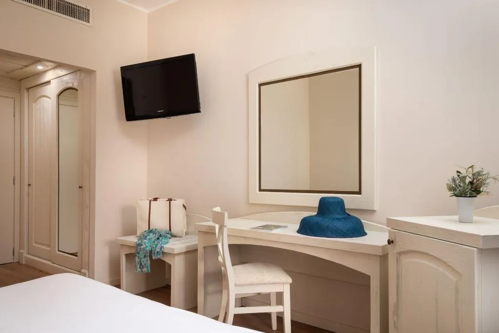 Double or Twin GARDEN VIEW Room, Punta Negra, Alghero