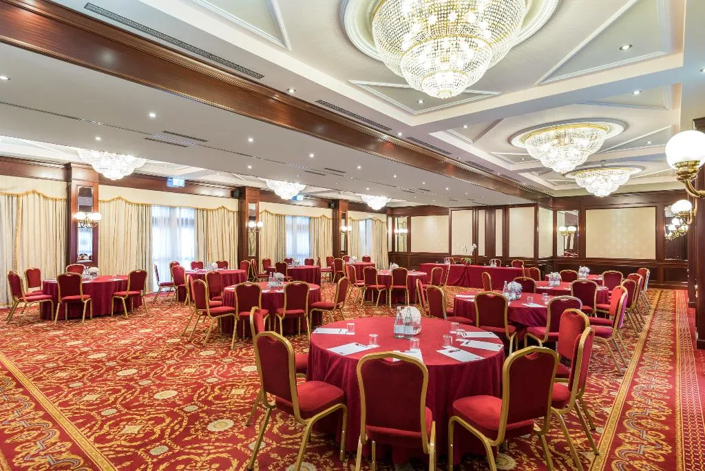 Conferences, Leonardo Hotel Milan City Center, Milan