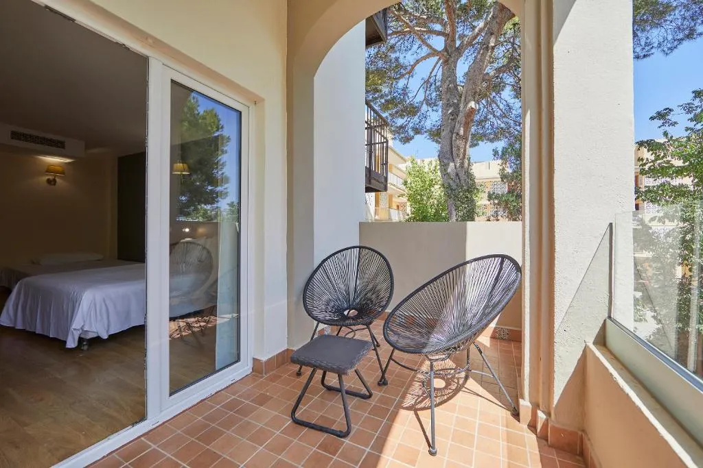 FAMILY ROOM CAPACITY 2 Room, Nura Santa Ponsa Pins, Majorca