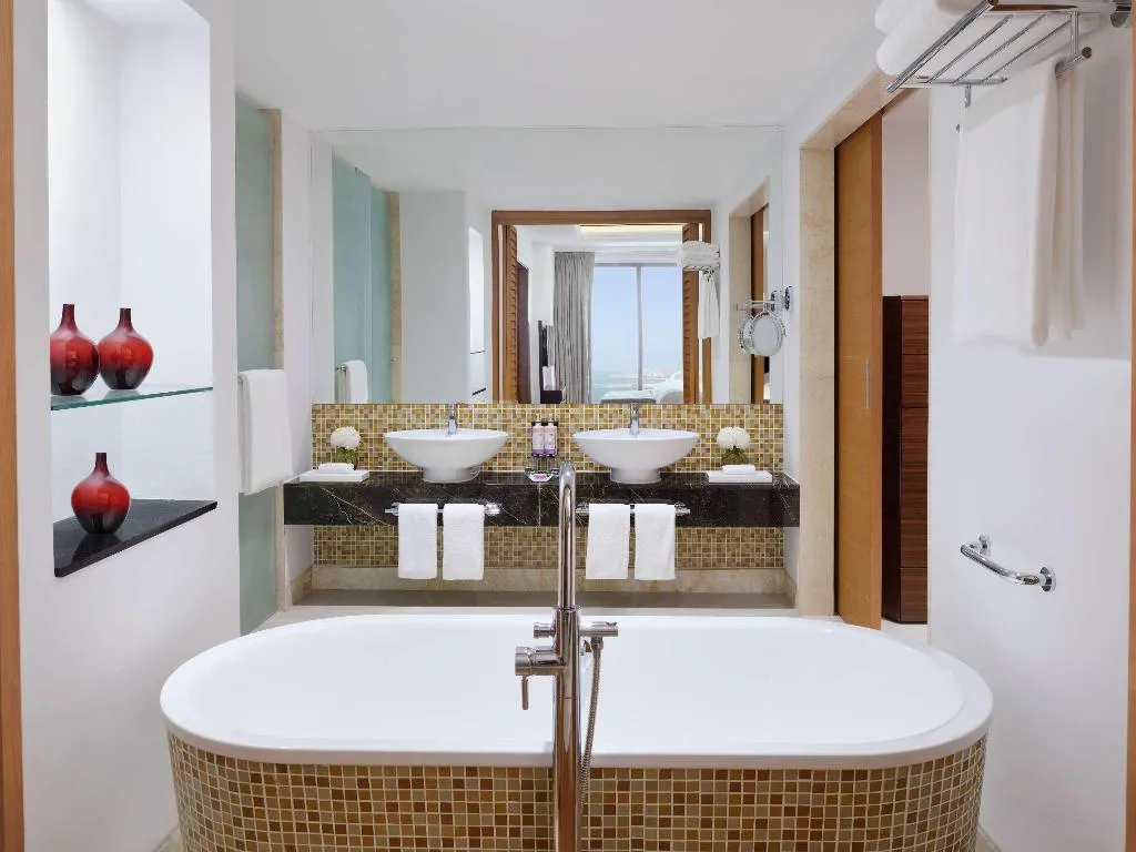 Room, Movenpick Hotel Jumeirah Beach, Dubai