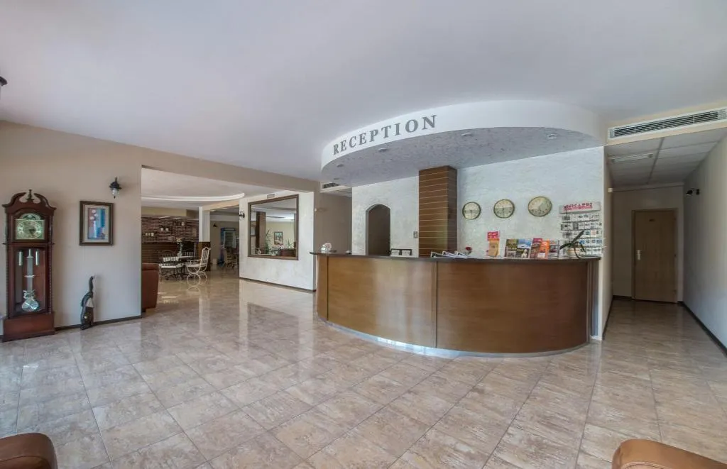Lobby, Alekta, Varna