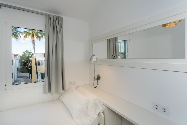 Cales de Ponent Apartamentos, Menorca