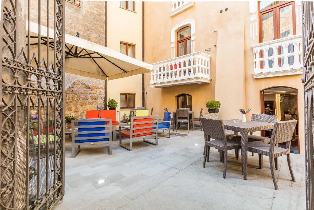Terrace, Duomo, Perugia