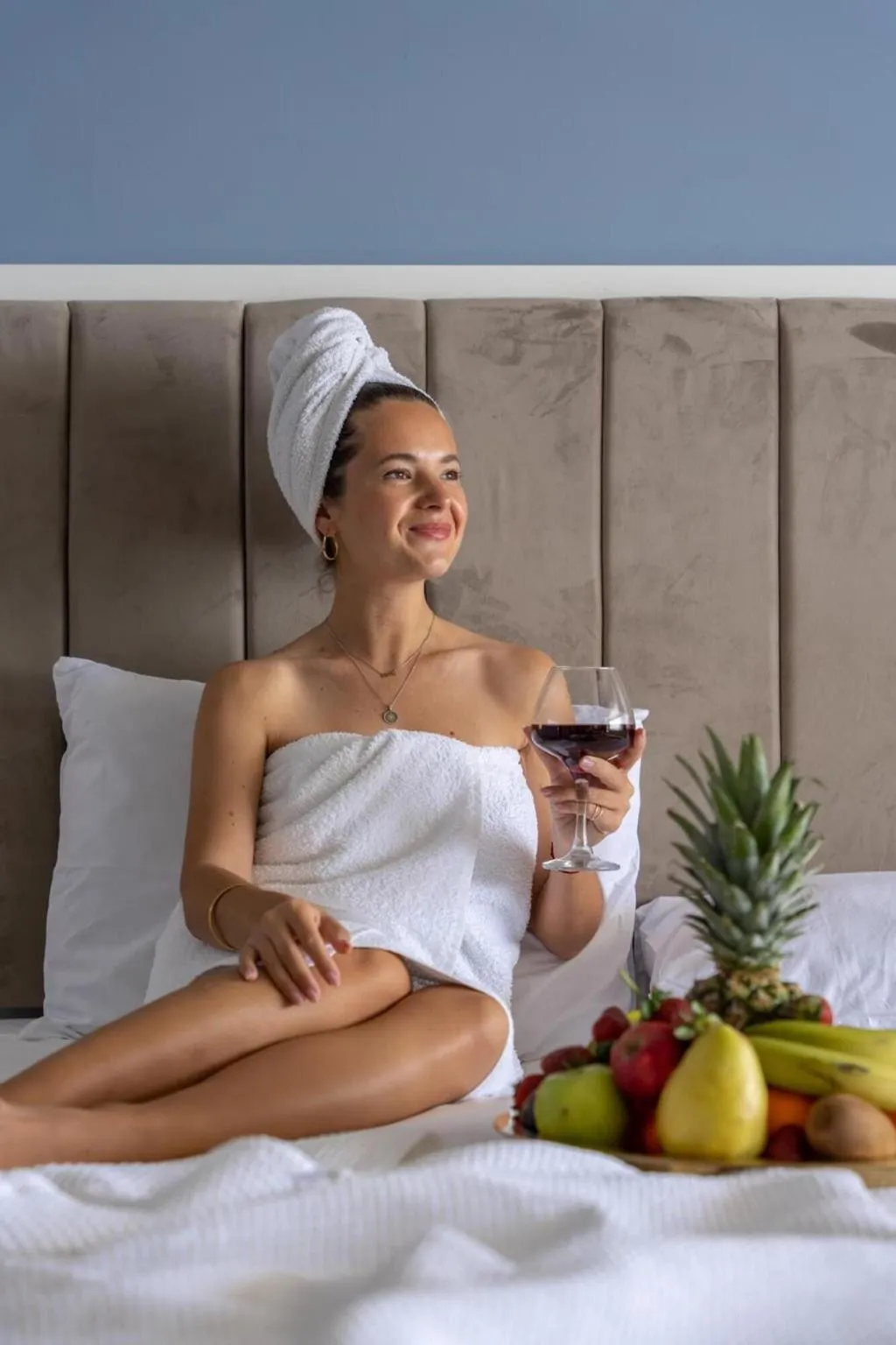 Room, Un Amor Hotel, Dalaman