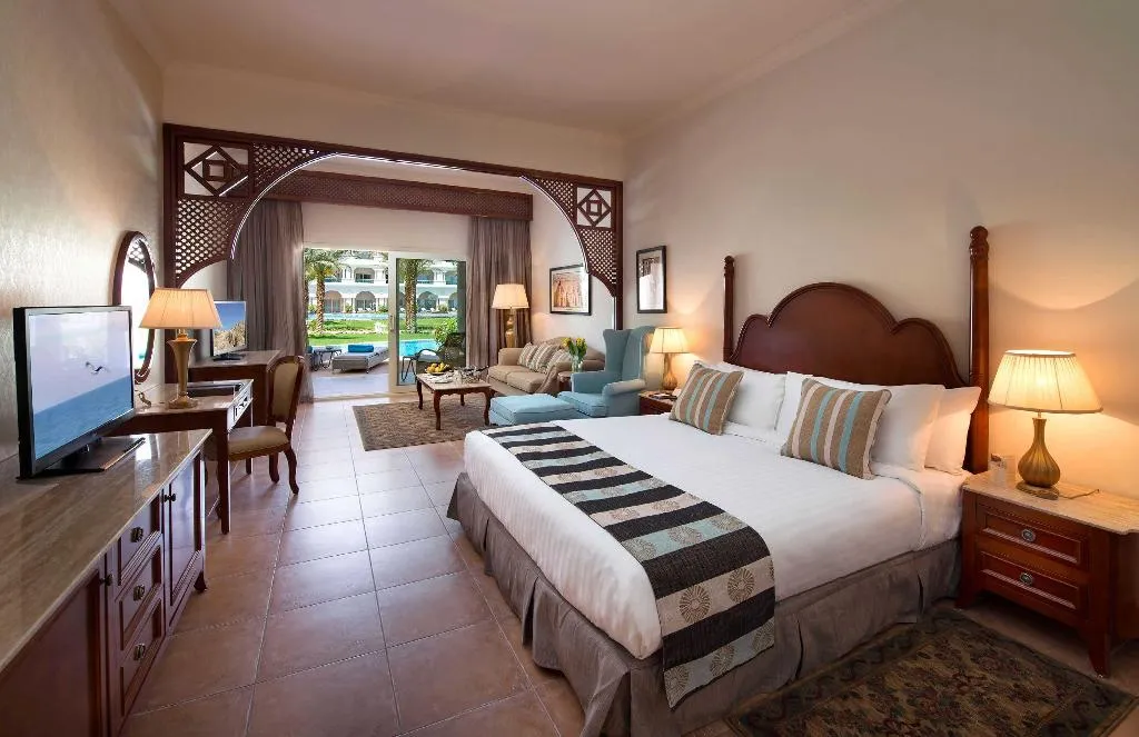 SUITE WITH PRIVATE POOL Room, Baron Palace, Red Sea Riviera