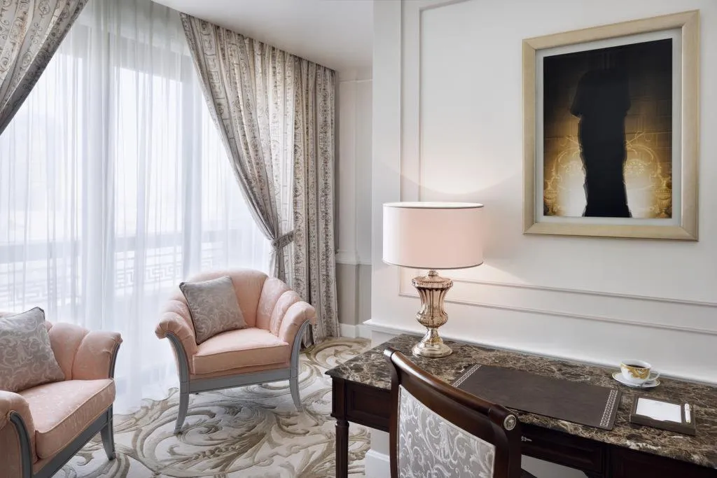 JUNIOR SUITE STANDARD Room, Palazzo Versace Dubai, Dubai