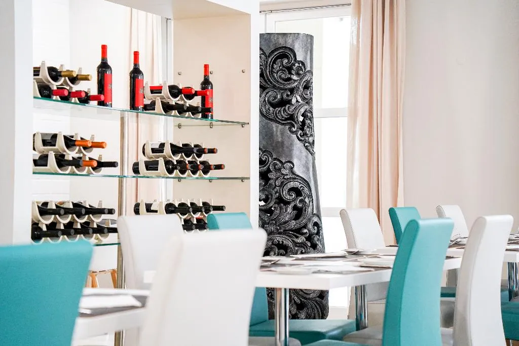 Restaurant, Vitors Plaza, Algarve