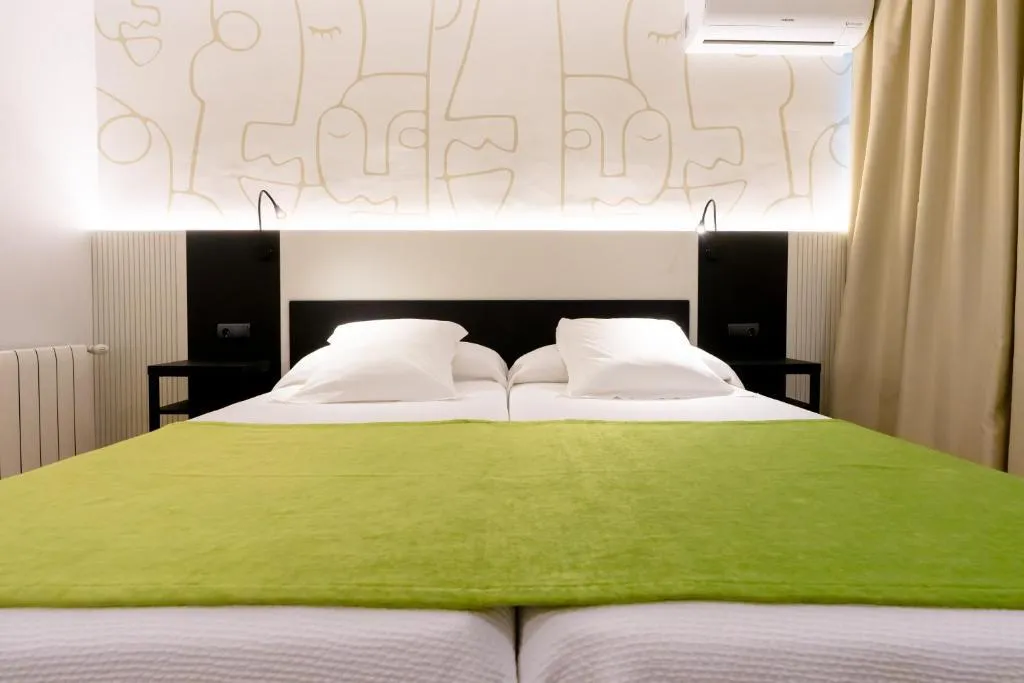 Double or Twin SUPERIOR SEA VIEW Room, Climia Benidorm Plaza 4*, Costa Blanca