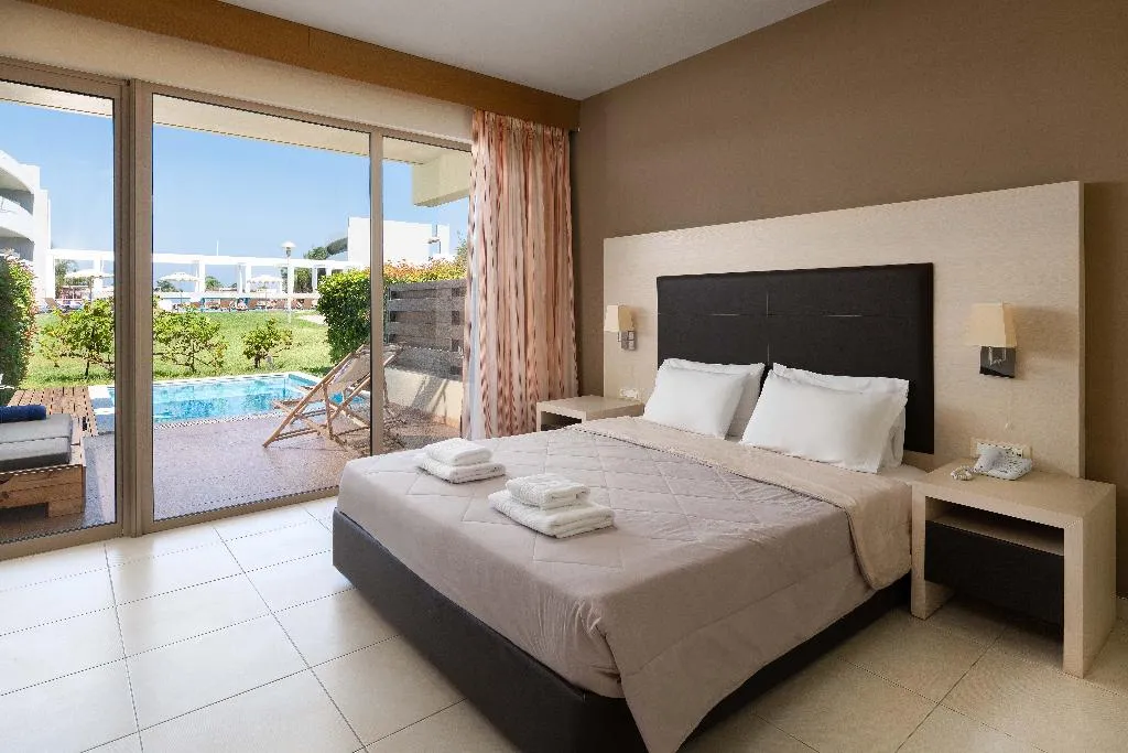 SUITE WITH PRIVATE POOL Room, Virginia Family Resort, Rhodes