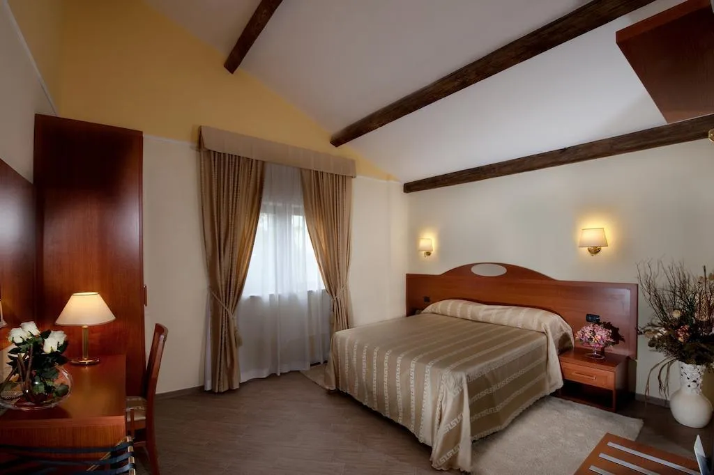 TRIPLE STANDARD Room, Hotel Roma Tiburtina, Rome