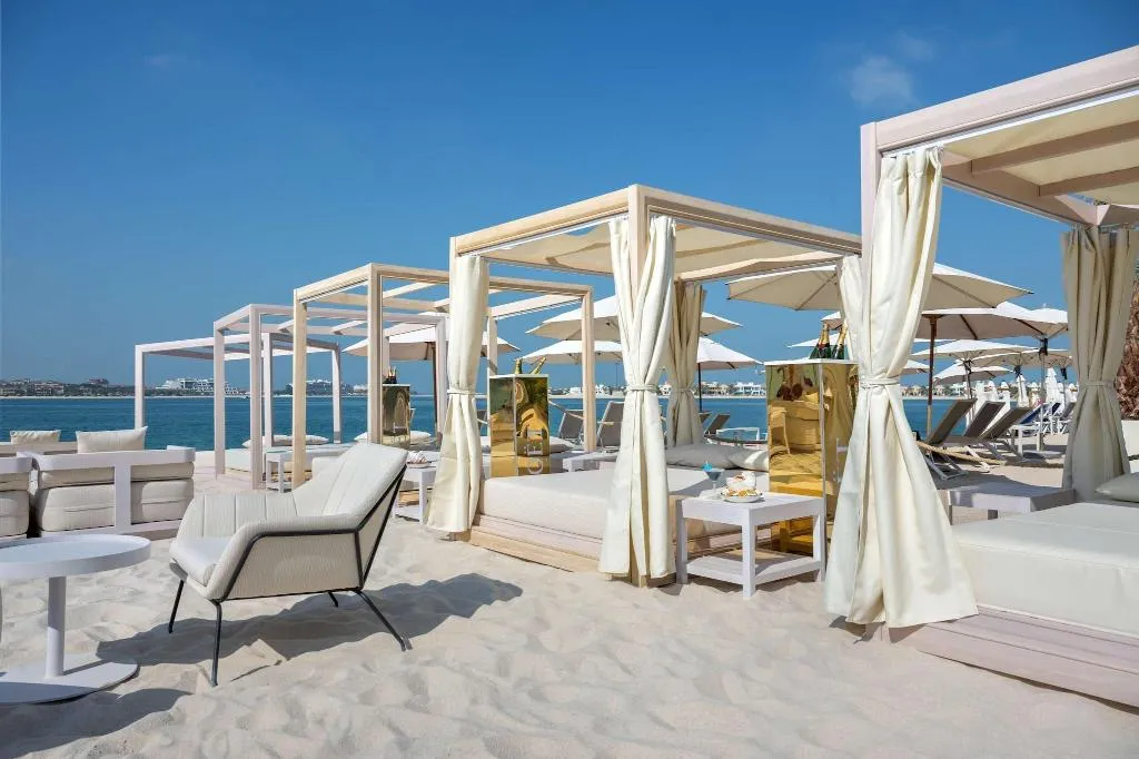 Beach, Radisson Beach Resort Palm Jumeirah, Dubai