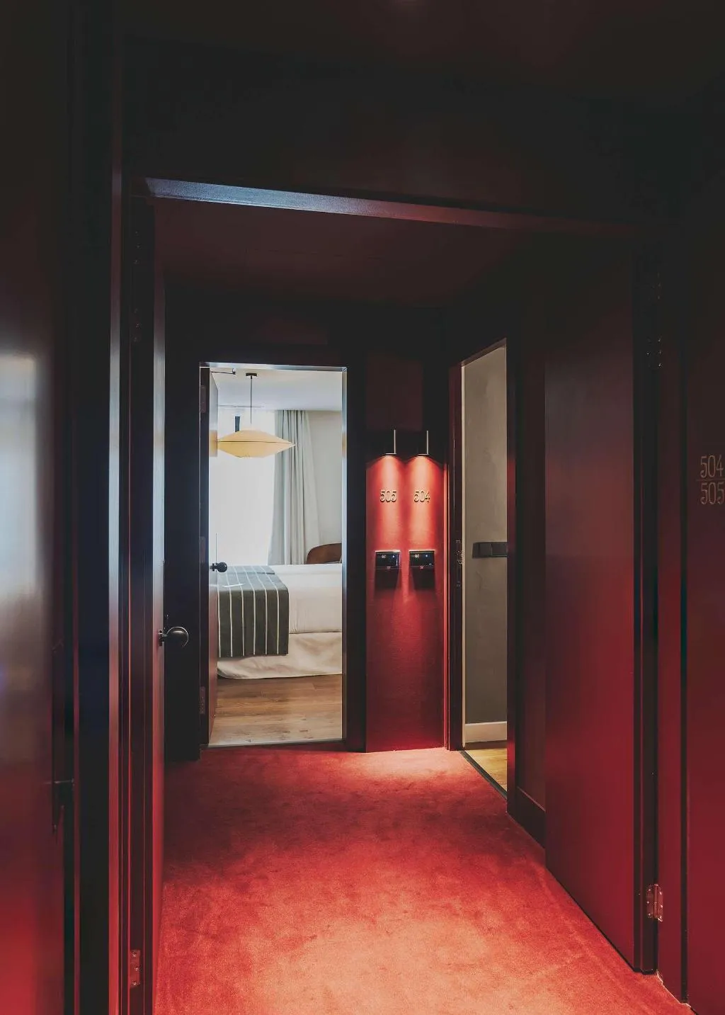 Room, Regina, Barcelona