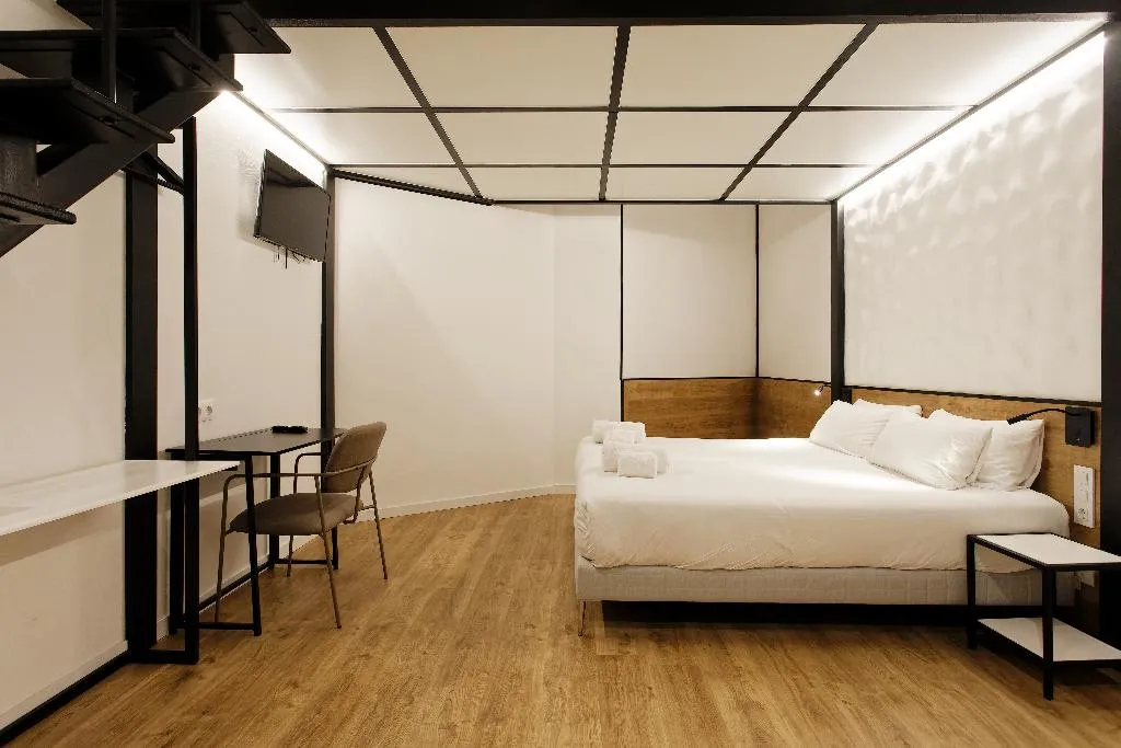 QUADRUPLE ECONOMY Room, Green House Hotel, Barcelona