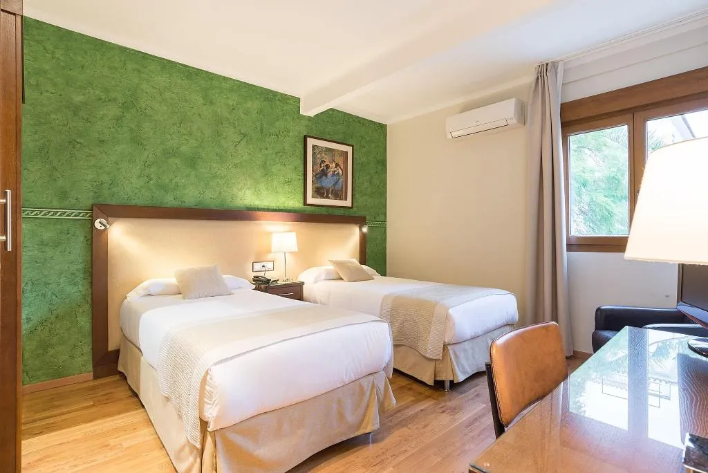 Room, California, Costa Del Sol