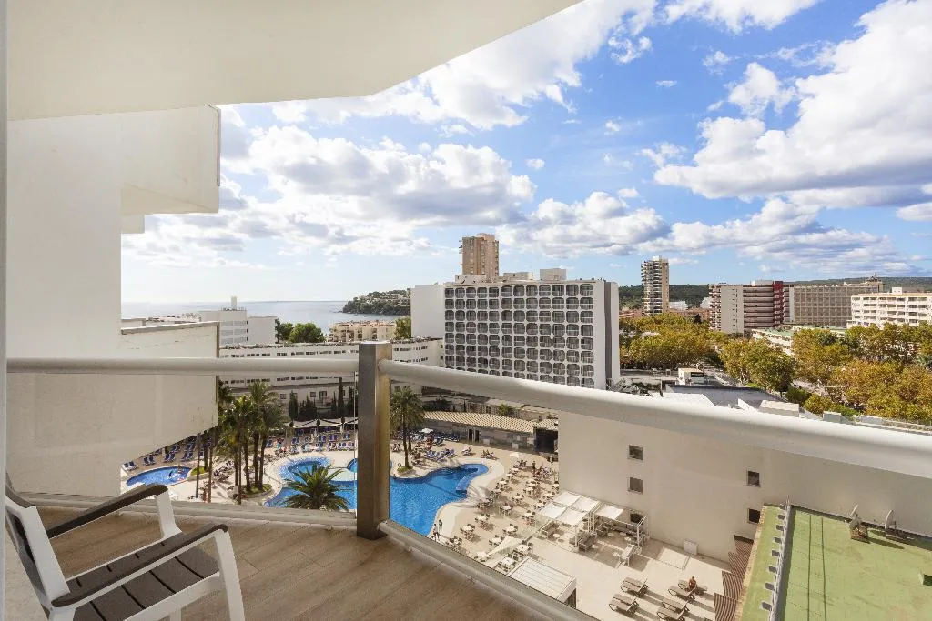 TRIPLE POOL VIEW Room, Samos, Majorca