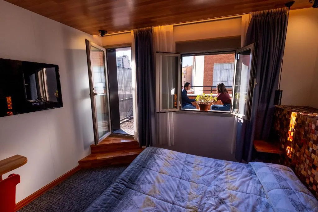 DOUBLE DELUXE Room, Far Home Bernabeu, Madrid