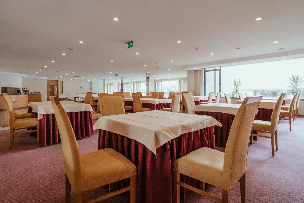 Restaurant, Premium Porto Maia, Porto