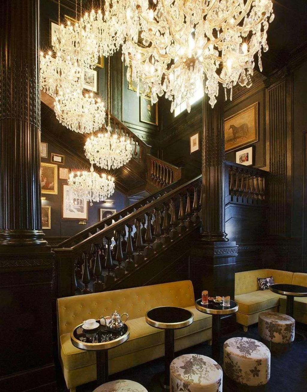 Bar, Palazzo Dama, Rome