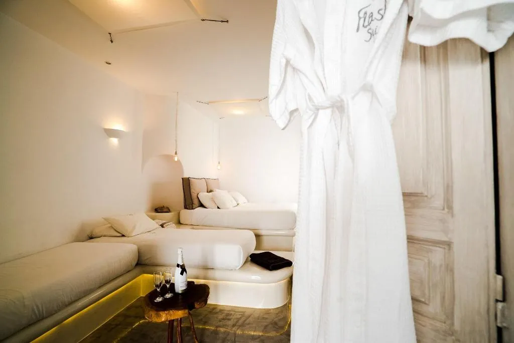 Room, Flaskos Suites, Mykonos
