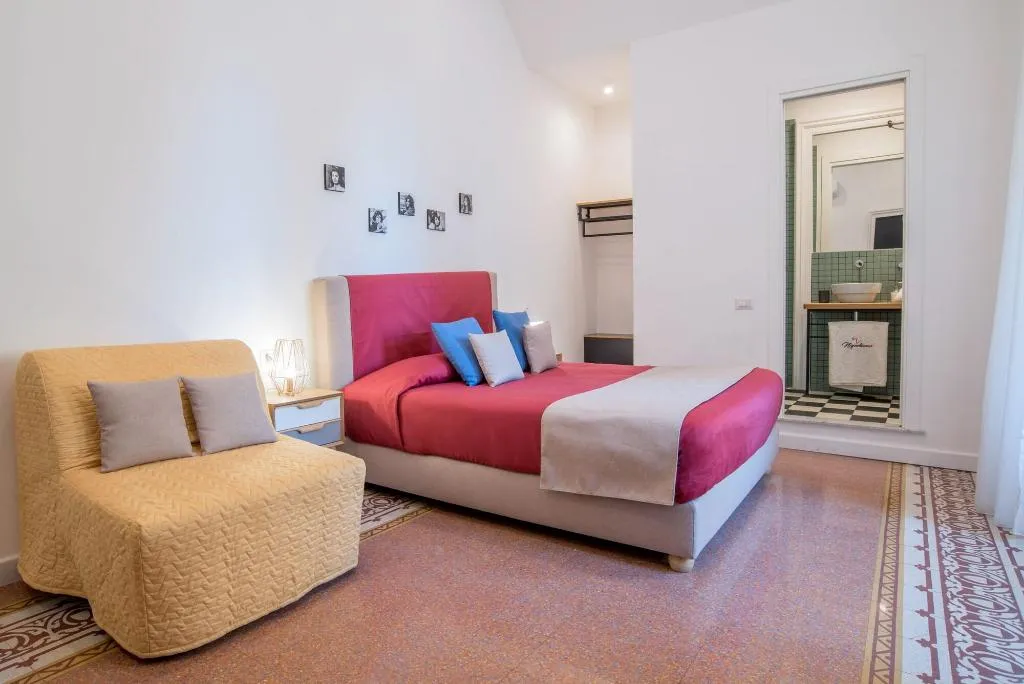 Room, Napoliamo Guest House, Naples