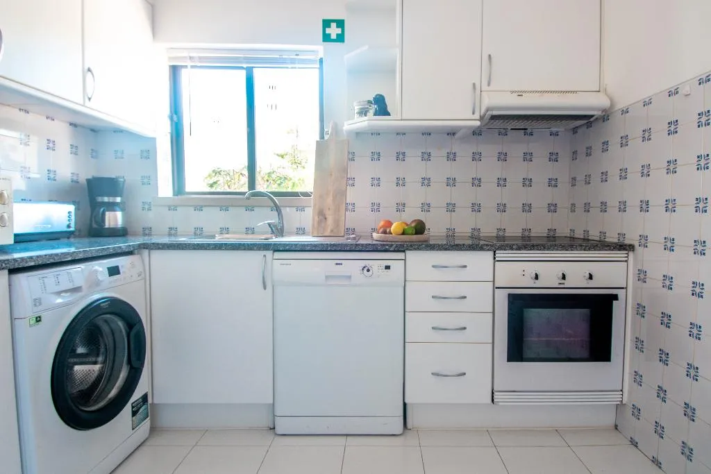 APARTMENT SEA VIEW TWO BEDROOMS Room, Monte Dourado, Algarve