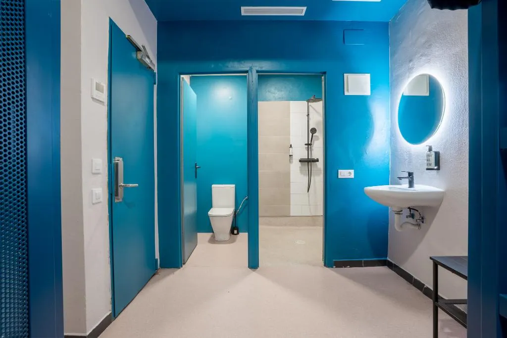 Room CAPACITY 8 Room, Malacuna Barcelona, Barcelona