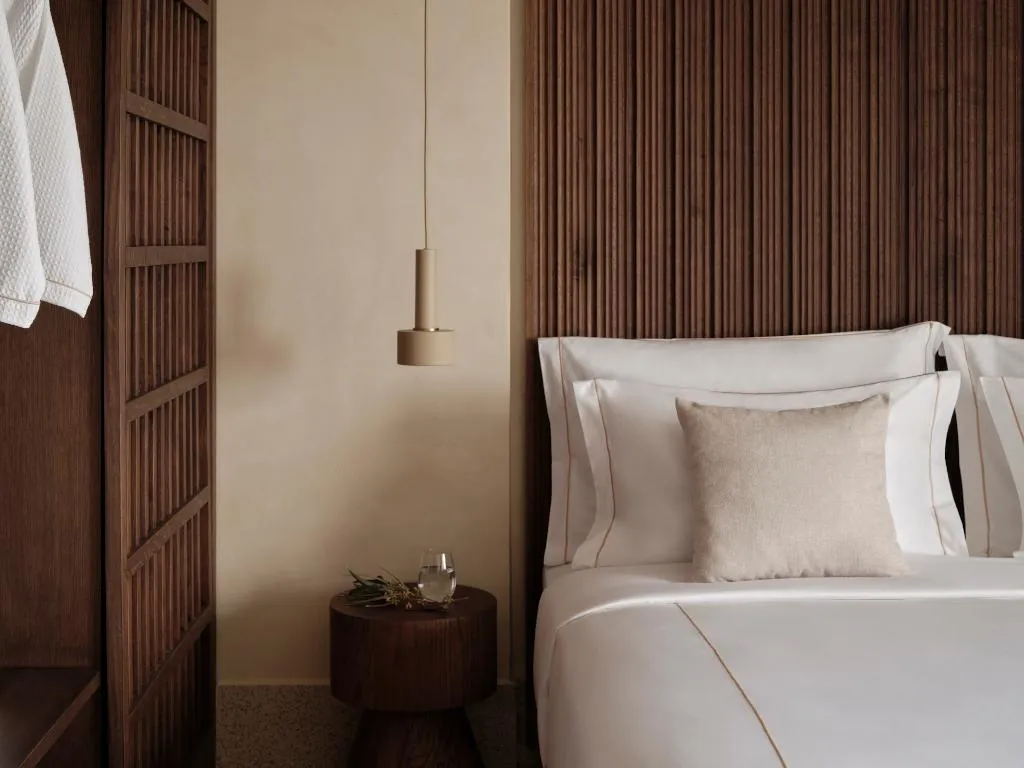 TRIPLE DELUXE ONE BEDROOM Room, Enarma Suites & Spa Wellness Retreat, Santorini
