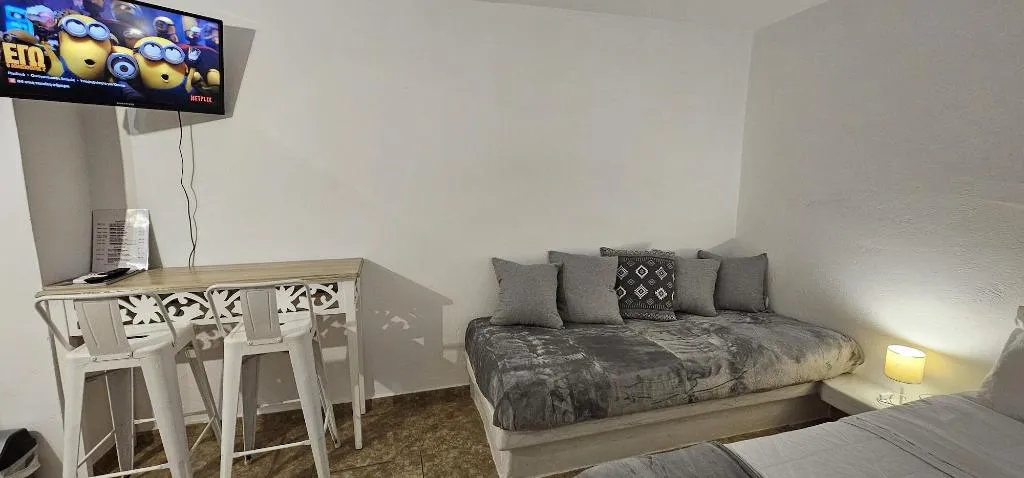 Room, Pleasure Beachside Studios, Santorini
