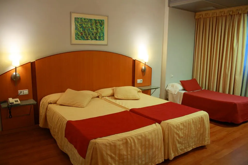 TRIPLE STANDARD Room, Hotel Reconquista, Costa Blanca