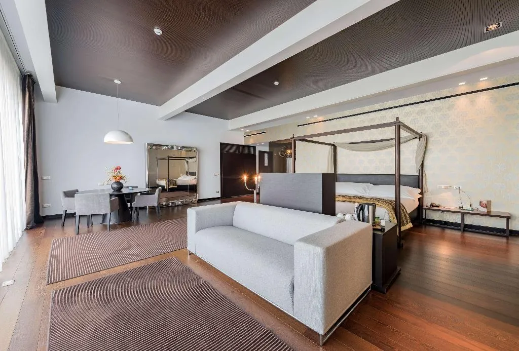 JUNIOR SUITE KING SIZE BED Room, Devero Hotel & Spa, BW Signature Collection, Milan